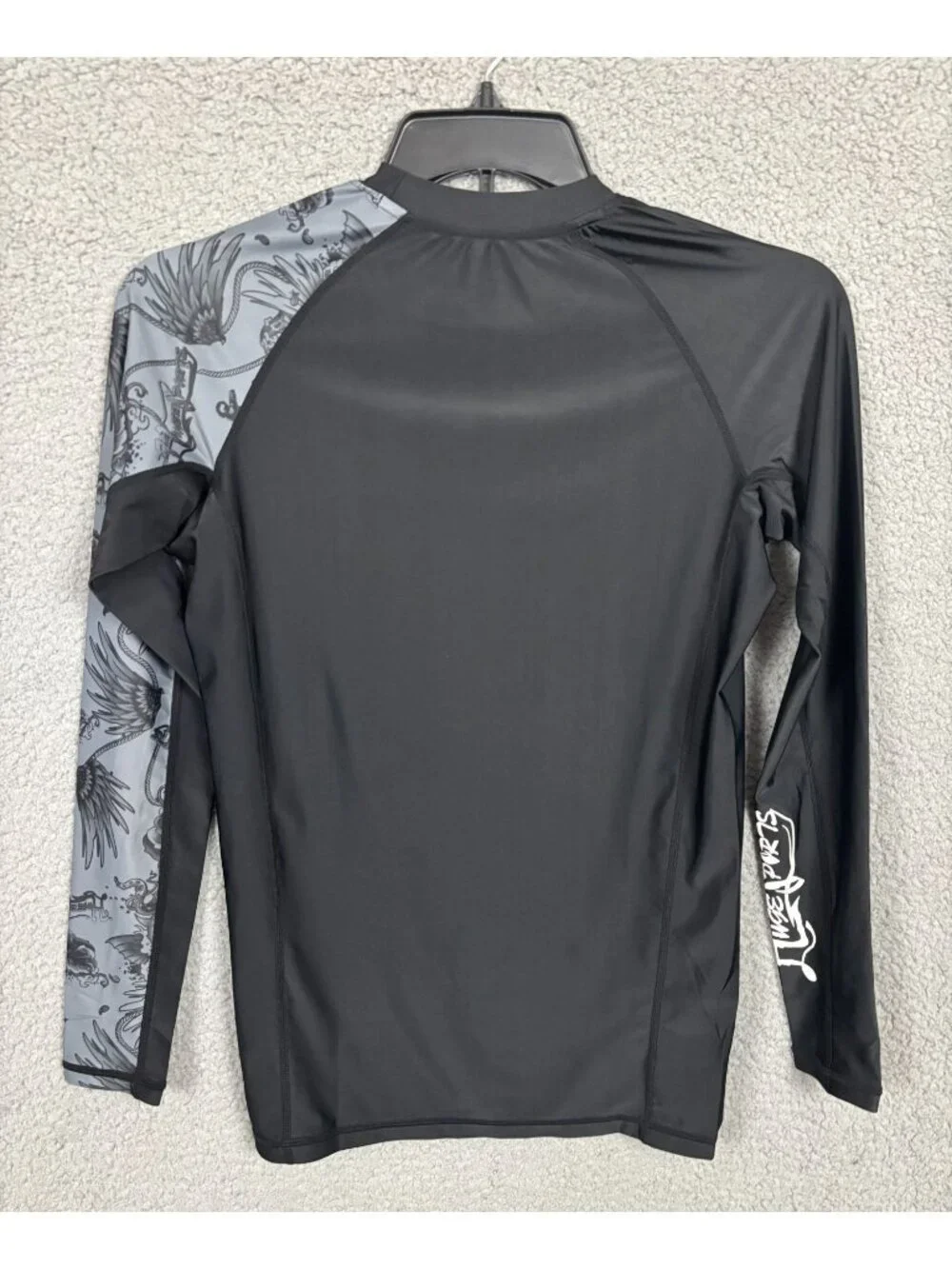 Huge Sports Mens Black & Gray Long Sleeve Rash Guard UPF 50+ Quick-Dry Med NWTs